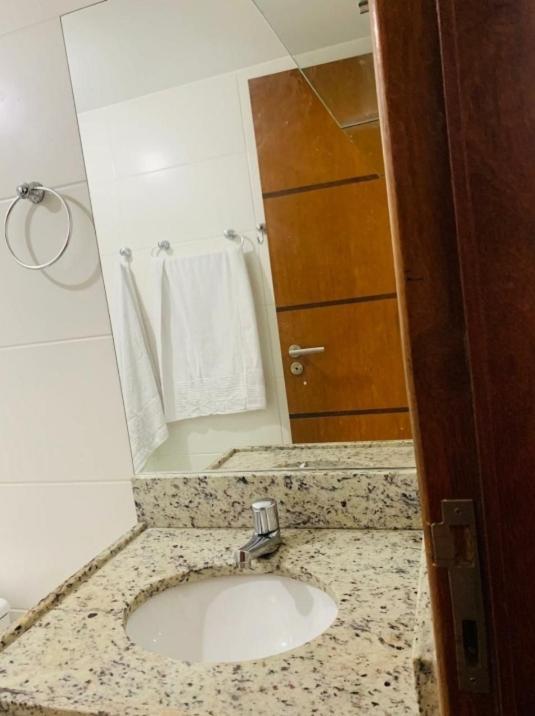 Flat 111 Beira Mar De Intermares Apartment กาเบเดโล ภายนอก รูปภาพ